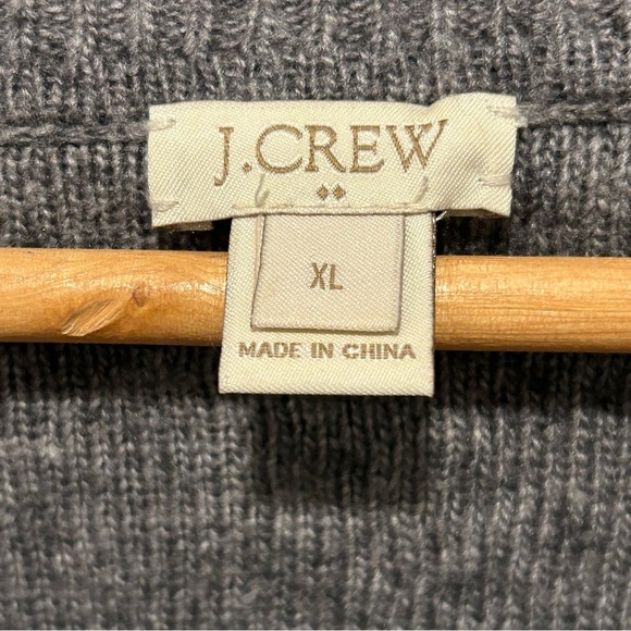 J.Crew Woman’s Merino Wool Blend Curved Hem Ribbed Sweater Gray Size XL - Picture 4 of 10